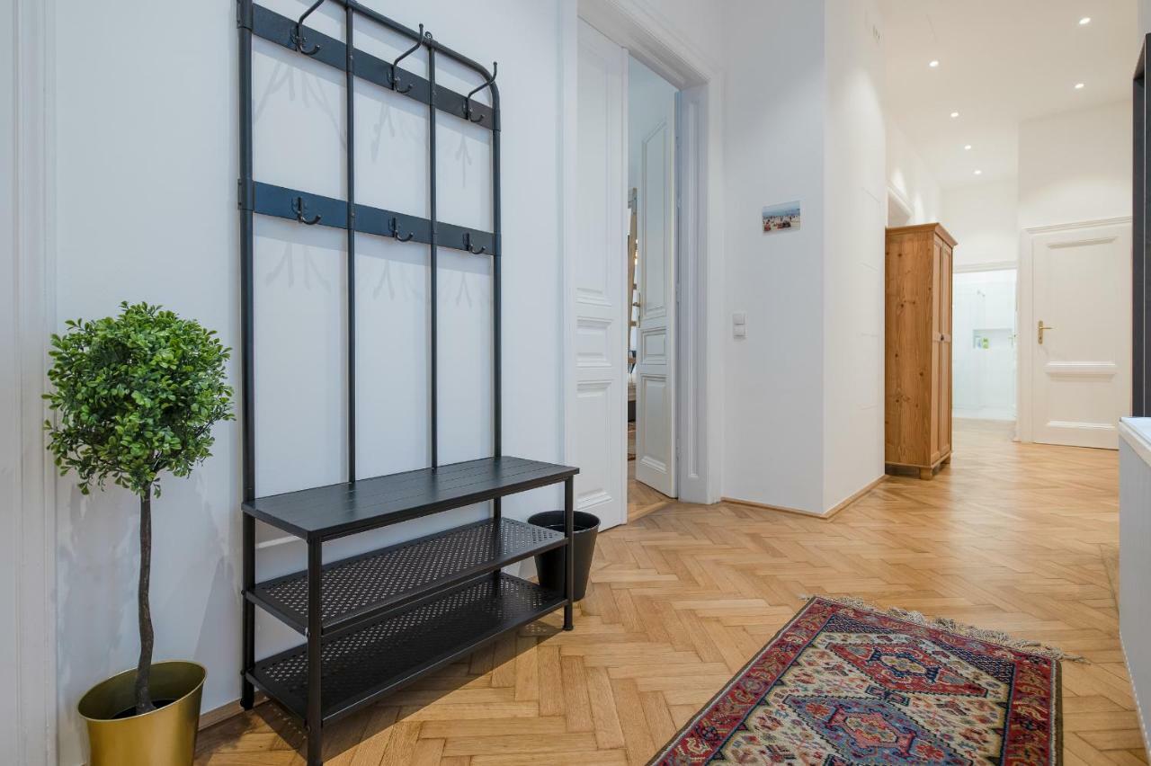 Grand Soho II Apartment Vienna Exterior photo