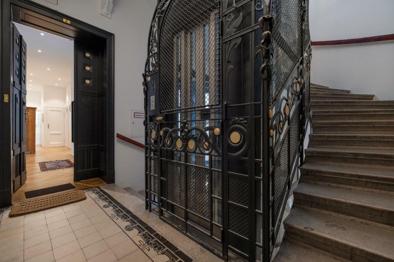 Grand Soho II Apartment Vienna Exterior photo